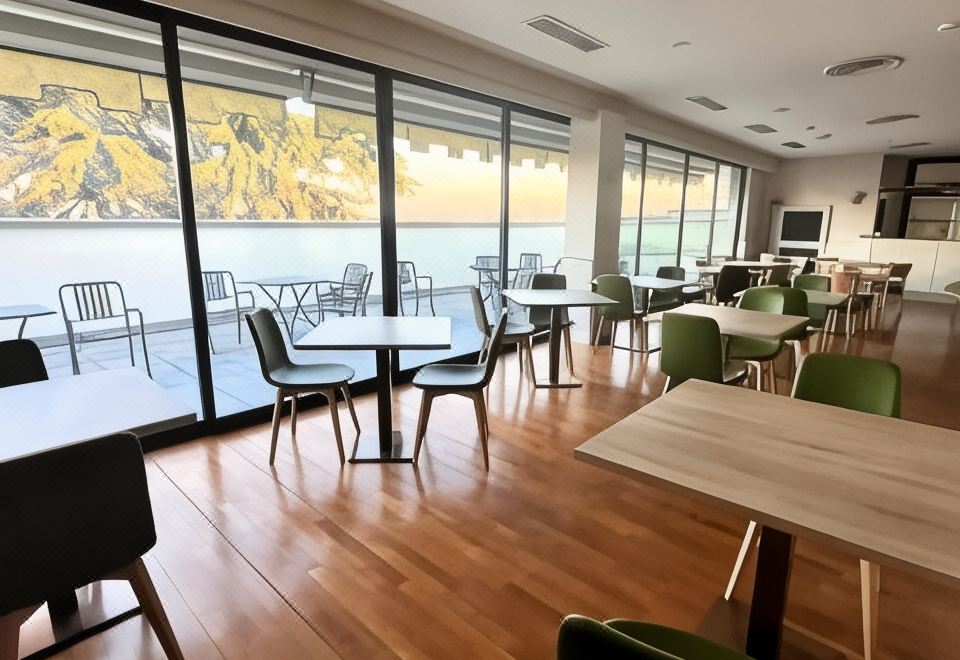 Hotel Excelsior Magenta Hotel Overview