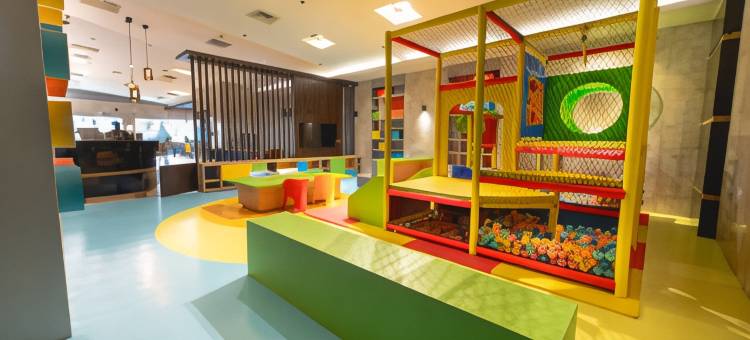 比亚埃尔莫萨机场假日酒店(Holiday Inn VILLAHERMOSA AEROPUERTO by IHG)图片