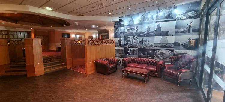 维甘橡树酒店 by Belvilla(Wigan Oak Hotel by Belvilla)图片