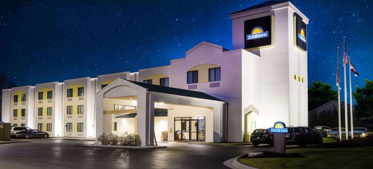 蓝泉城戴斯酒店(Days Inn by Wyndham Blue Springs)图片