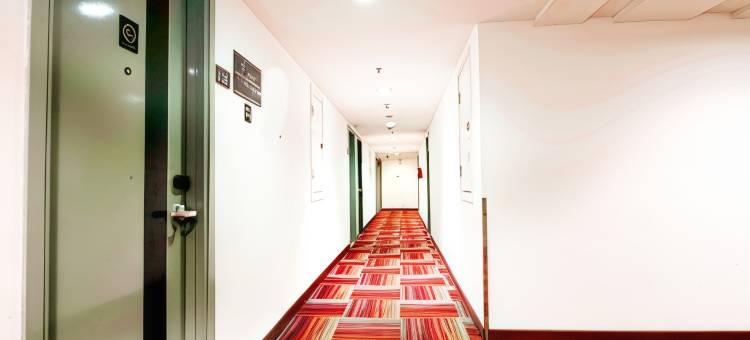曼加杜阿广场霍鲁酒店(HORU Hotel Mangga Dua Square)图片