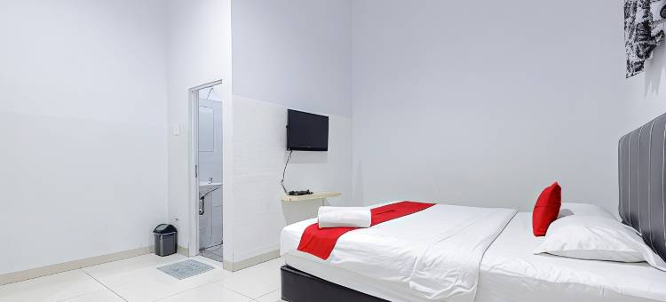 红多兹Plus酒店-近棉兰坦林广场(RedDoorz Plus Near Thamrin Plaza Medan)图片
