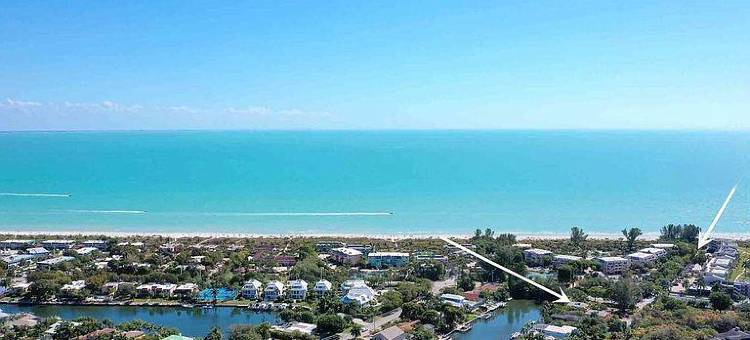 Private Canal Access and Tropical Courtyard Serenity - Island Luxury Retreat图片