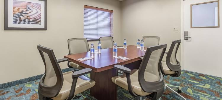 Candlewood Suites 奥罗拉内珀维尔(Candlewood Suites Aurora-Naperville)图片