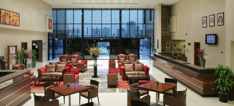 阿吉曼温德姆华美达套房酒店(Ramada Hotel & Suites by Wyndham Ajman)图片