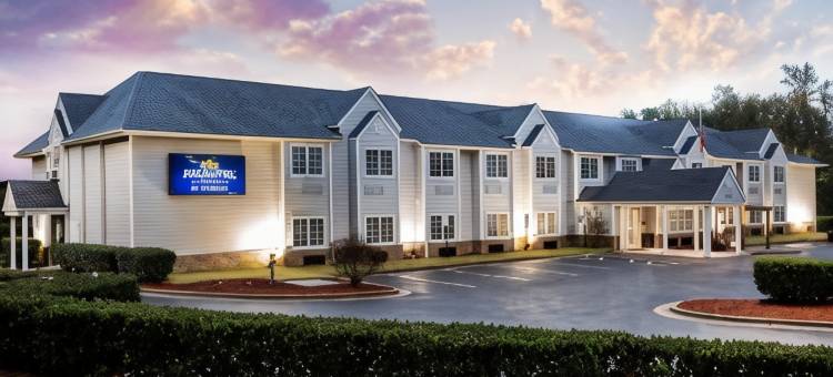 南派恩斯/派恩赫斯特温德姆麦客达套房酒店(Microtel Inn & Suites by Wyndham Southern Pines / Pinehurst)图片