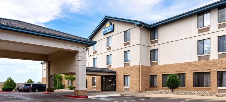 丹佛国际机场戴斯套房酒店(Days Inn & Suites by Wyndham Denver International Airport)图片