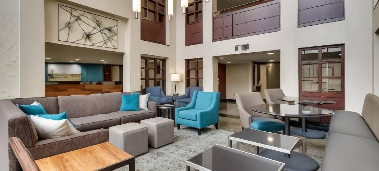 印第安纳波利斯北金字塔贝斯特韦斯特优质酒店(Best Western Plus Indianapolis North at Pyramids)图片