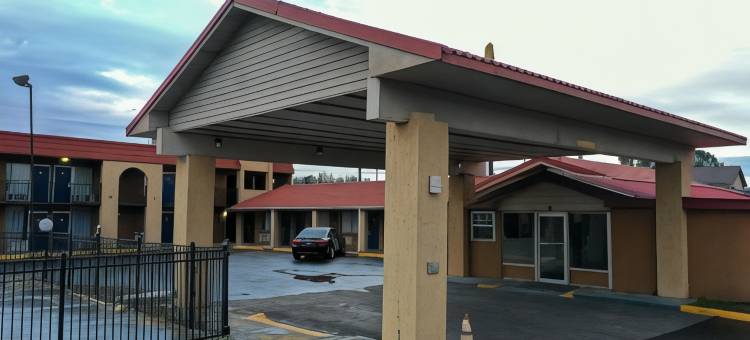 温德姆戴斯酒店 卡多山谷 阿卡德尔菲亚(Days Inn by Wyndham Caddo Valley Arkadelphia)图片