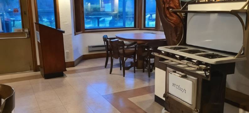 坎贝尔河河滨旅馆(Campbell River Lodge)图片