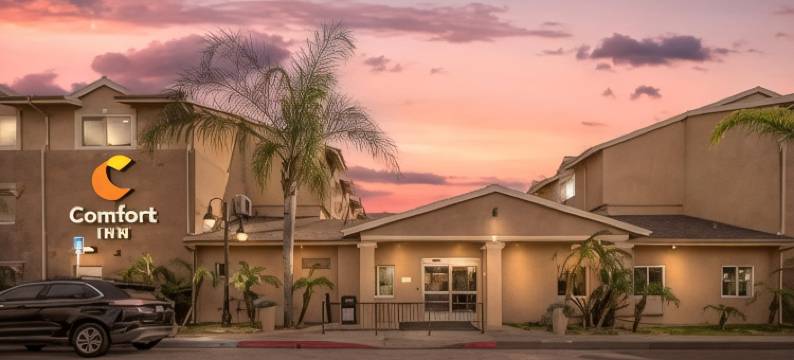 美冠鹦鹉舒适酒店(Comfort Inn Cockatoo Near LAX Airport)图片