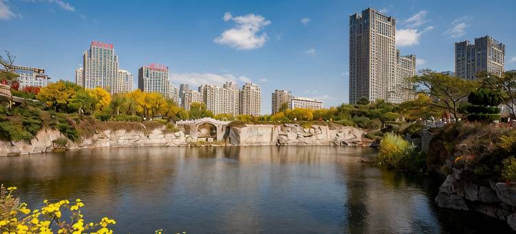 聆澜海景主题公寓(日照青岛路店)图片