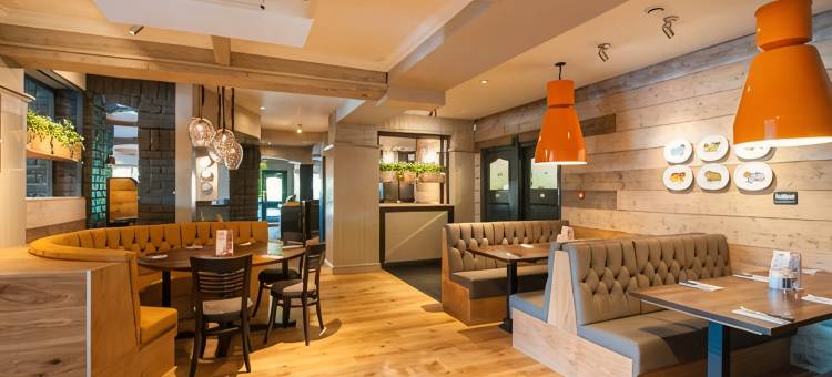 查尔顿汉姆西北普瑞米尔酒店(Premier Inn  Cheltenham North West)图片