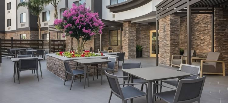 奇诺岗万怡酒店(Courtyard Chino Hills)图片