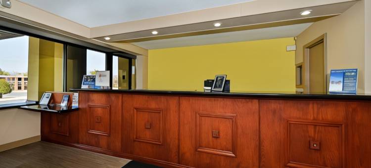 克拉克斯维尔东北速8酒店(Super 8 by Wyndham Clarksville Northeast)图片