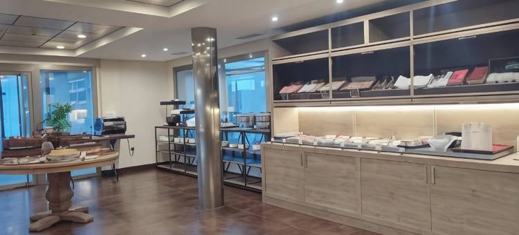 塞尔科蒂尔夸特罗波斯特斯酒店(Hotel Sercotel Cuatro Postes)图片