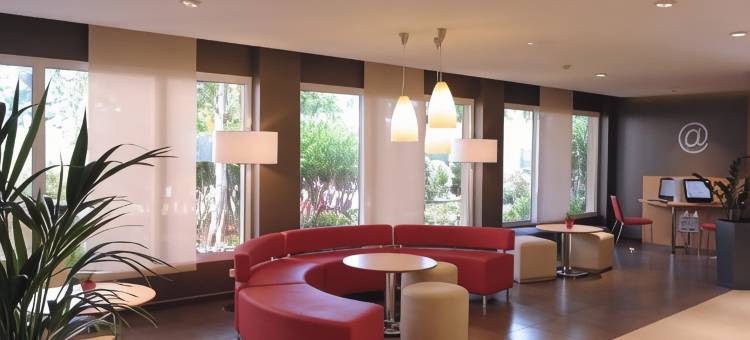 宜必思巴塞罗那科尔内亚酒店(Ibis Barcelona Cornella)图片