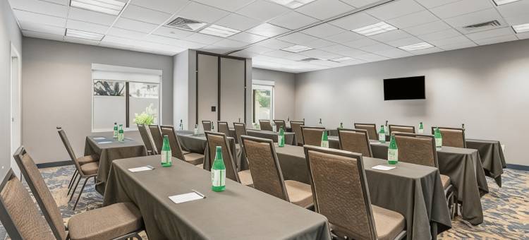 Best Western Valencia/Six Flags Inn & Suites图片