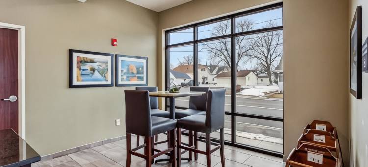 鹅卵石套房酒店-小滑道(Cobblestone Hotel & Suites - Little Chute)图片