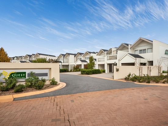 湖泊保护区探索酒店