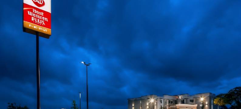 沃勒贝斯特韦斯特优质酒店(Best Western Plus Waller Hotel)图片