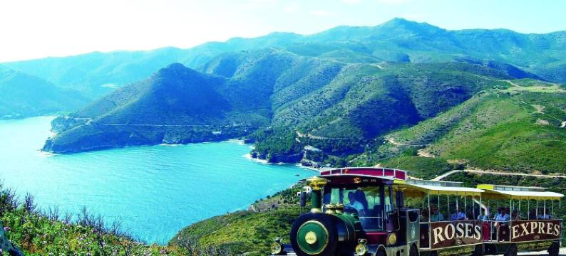 Apartment in Roses near Sandy Beach图片