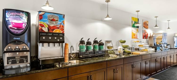 特拉弗斯城品质旅馆(Quality Inn Traverse City)图片