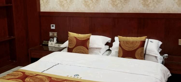 陇川鑫家园大酒店图片