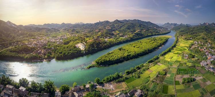 青普·漓想国图片