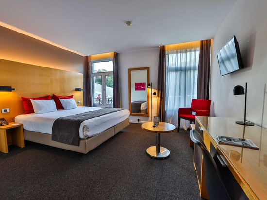 列日德拉库罗纳酒店