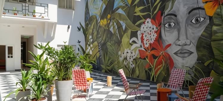 塞丽娜萨尔塔(Selina Salta)图片