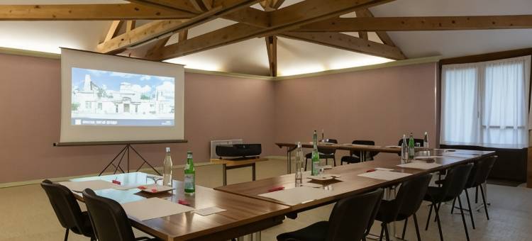 德勒北部拉多塞恩原生酒店(The Originals Access, Hôtel la Dousseine, Dreux Nord)图片