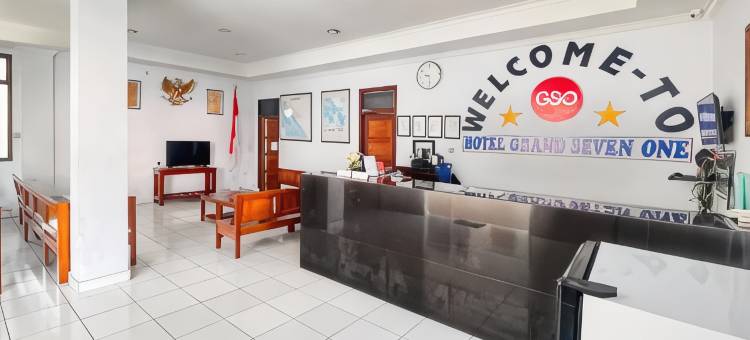 Urbanview Hotel Grand Seven One Manna图片