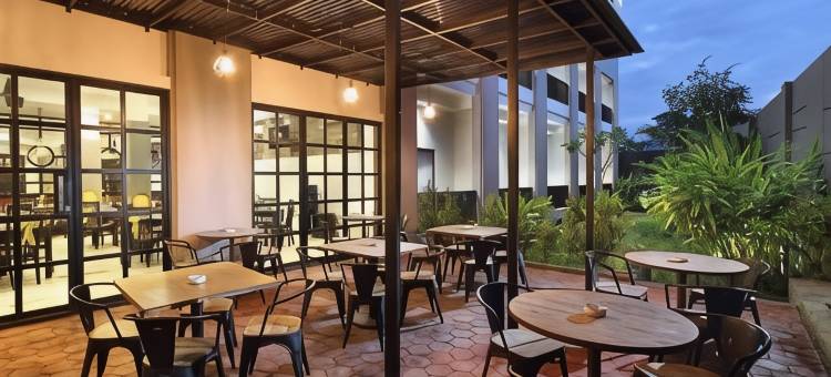 赫利俄斯博恩酒店(Helios Hotel & Convention)图片