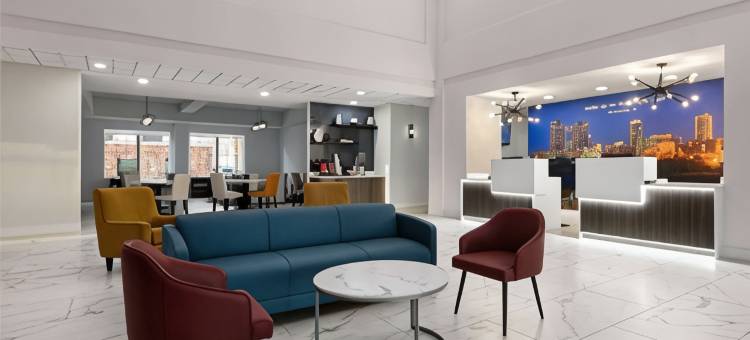 拉昆塔温德姆酒店套房，由温德姆富特沃思 - 布尔森运营(La Quinta Inn and Suites by Wyndham Ft. Worth - Burleson)图片