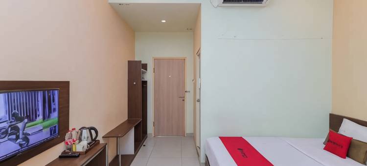 阿伦阿伦马迪恩附近的红多兹(RedDoorz Near Alun Alun Madiun)图片