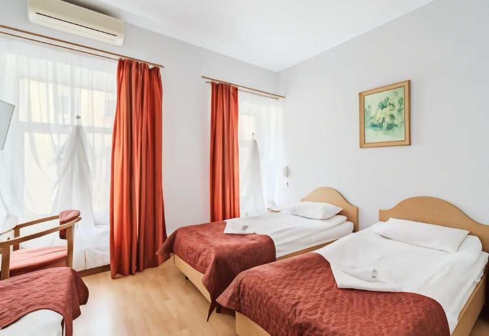 Hotel Octaviana Hotel Overview