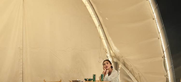 敦煌鸣沙山国际沙漠露营基地图片