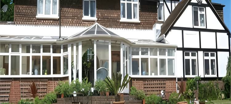 特朗博斯盖特威克住宿加早餐酒店(Trumbles Gatwick B&B)图片