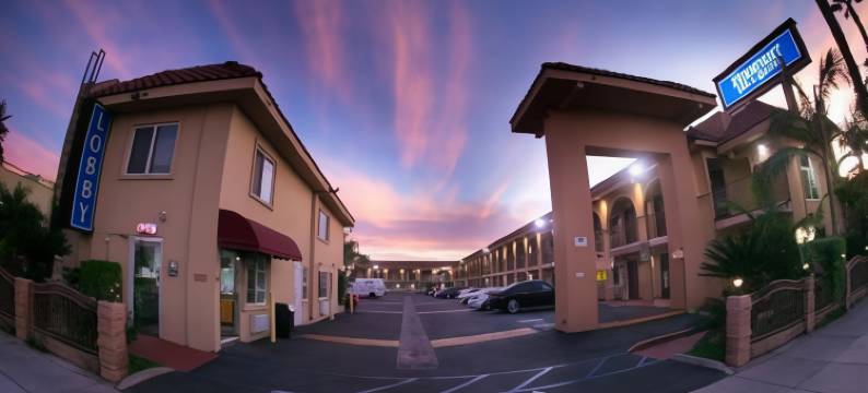 罗德威套房酒店(Rodeway Inn & Suites)图片