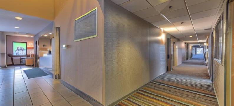 克里斯特尔莱克丽怡酒店(Country Inn & Suites by Radisson, Crystal Lake, IL)图片