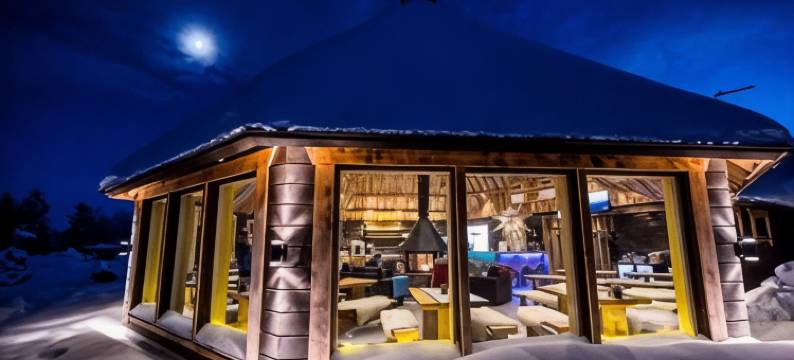 伊伐洛奥罗拉村度假酒店(Aurora Village Ivalo)图片