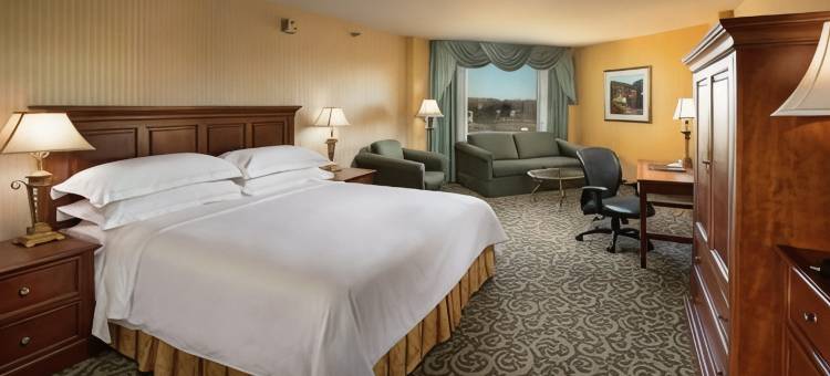 莱尔内珀维尔希尔顿逸林酒店(DoubleTree by Hilton Lisle Naperville)图片