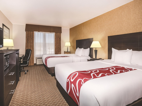 伊利拉昆塔温德姆套房酒店