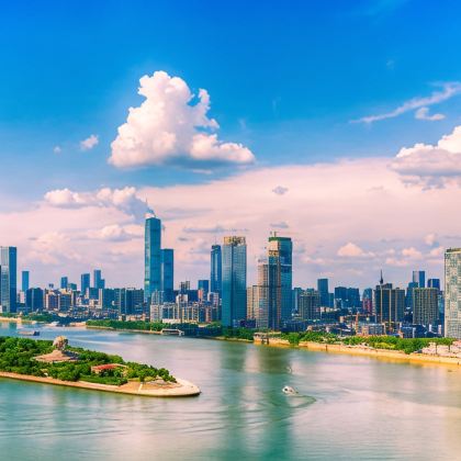 长沙+衡山4日3晚跟团游