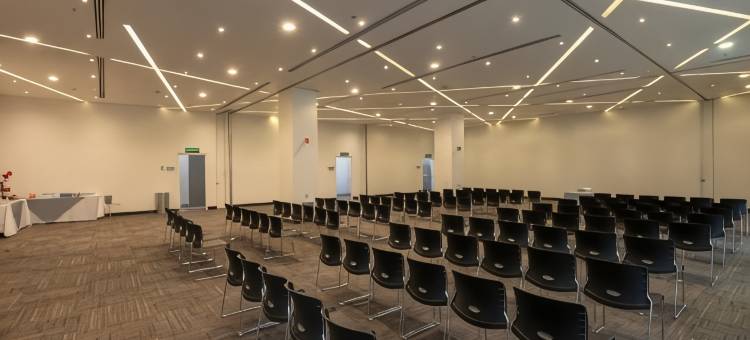 阿瓜斯卡连特斯市华美达安可酒店(Ramada Encore by Wyndham Aguascalientes)图片