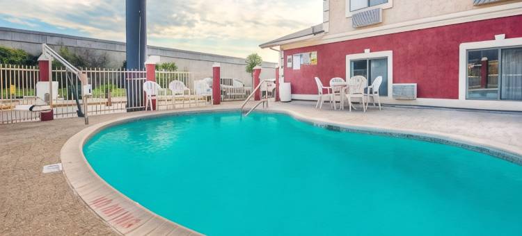 圣安东尼奥-I-35北温德姆速8酒店(Super 8 by Wyndham San Antonio/I-35 North)图片