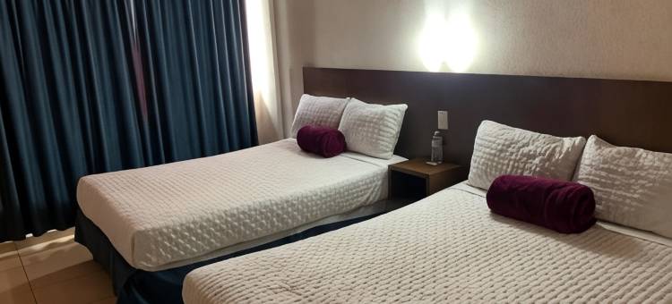 格兰圣地亚哥广场(Gran Santiago Plaza)图片