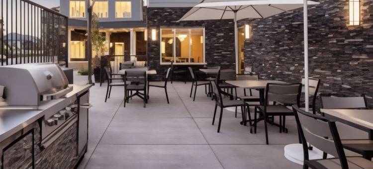 马里奥特的西基洛纳TownePlace Suites 套房酒店(TownePlace Suites West Kelowna)图片