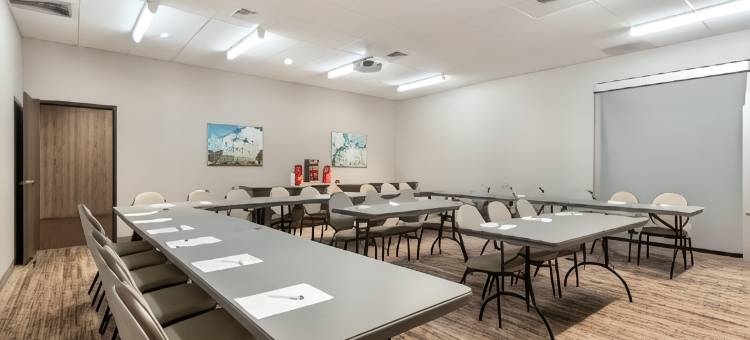 瓦瑞诺宾贝斯特韦斯特优质行政公寓(Best Western Plus Executive Residency Rigbys Water World Hotel)图片